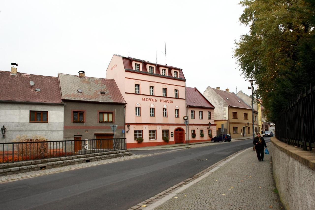 Hotel Slávie Klásterec nad Ohrí Exterior foto